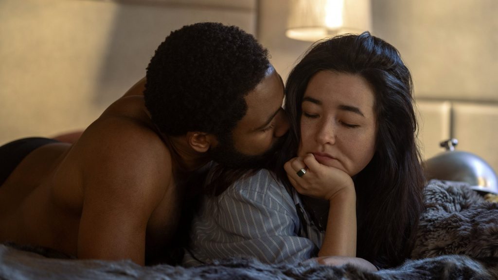 Donald Glover und Maya Erskine